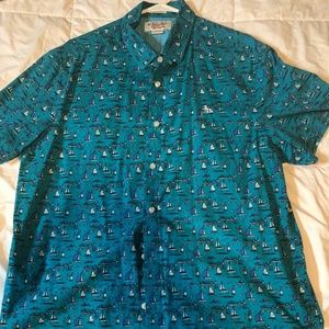 Short sleeve button-down